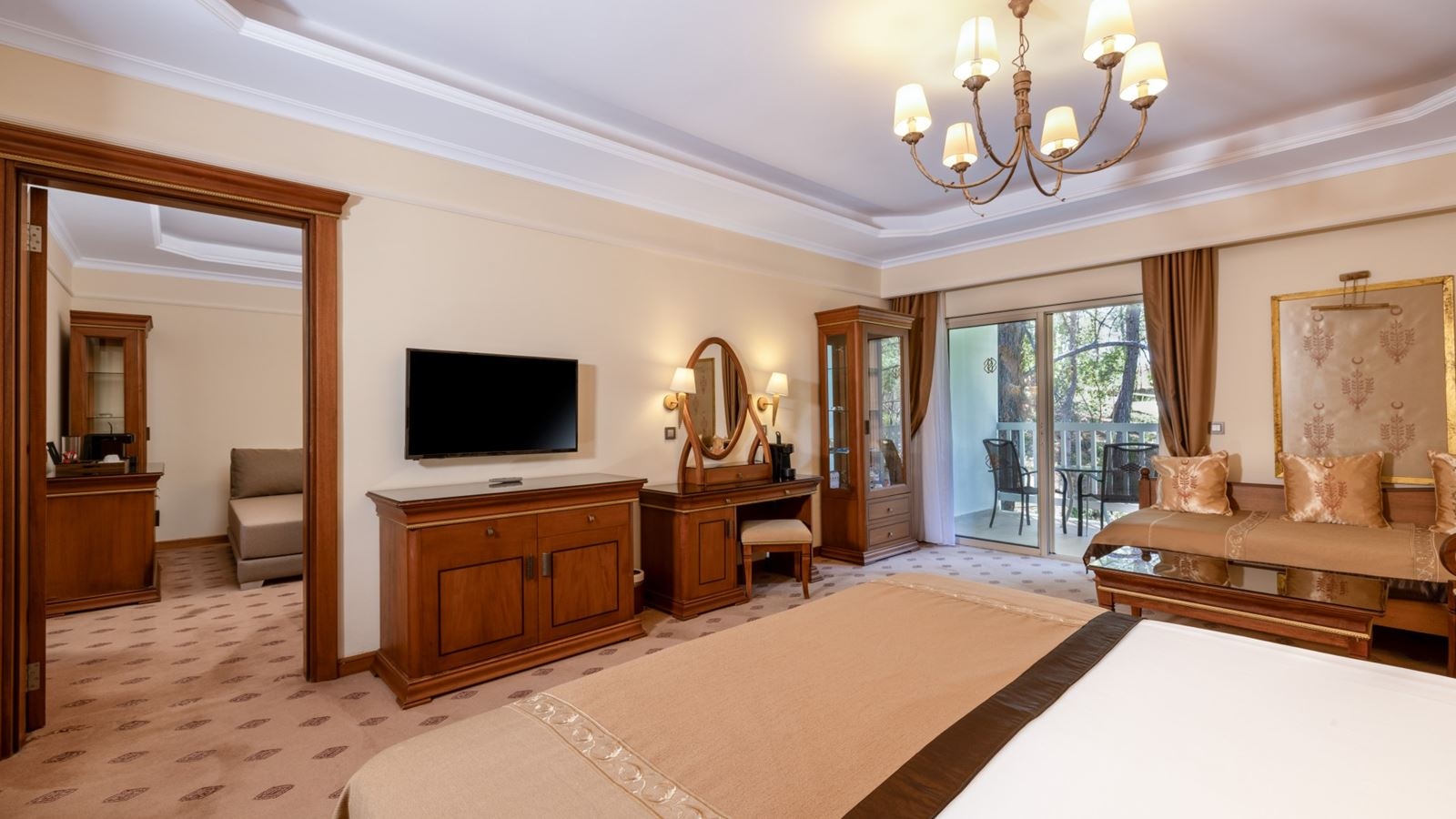 rooms-club-family-suite-grand-istanbul--roma-street