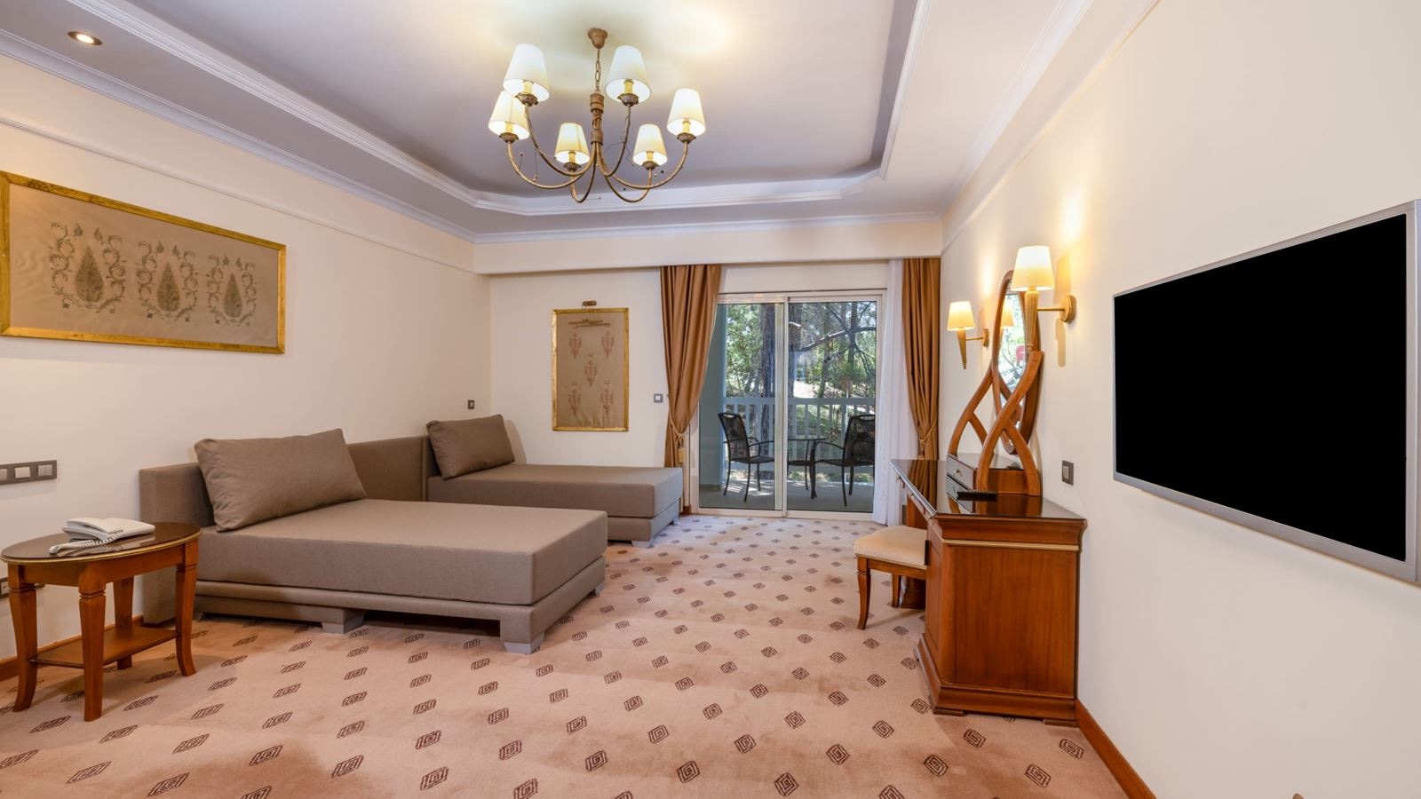 rooms-club-family-suite-grand-istanbul--roma-street