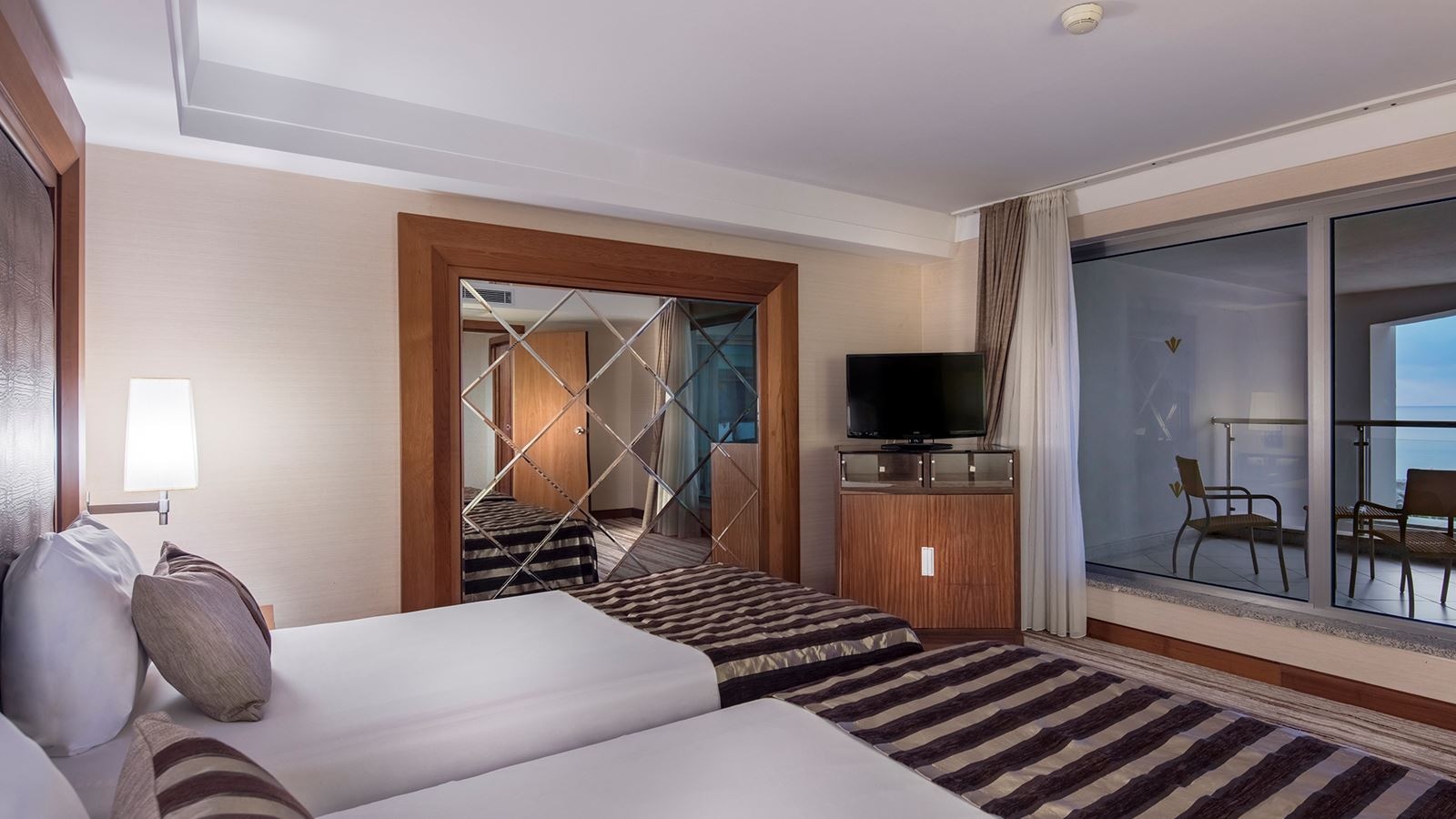 rooms-family-suite