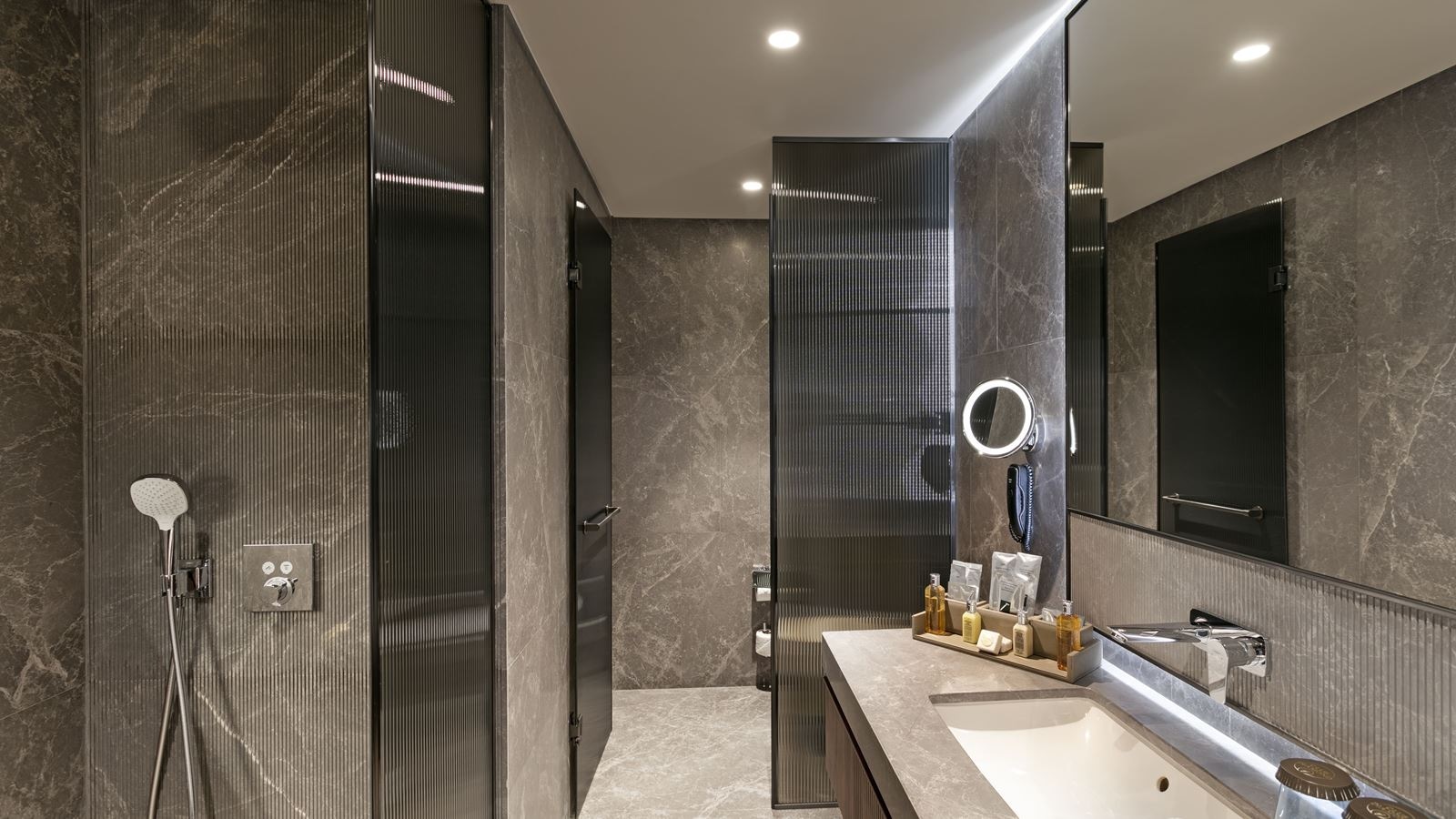 rooms-executive-room