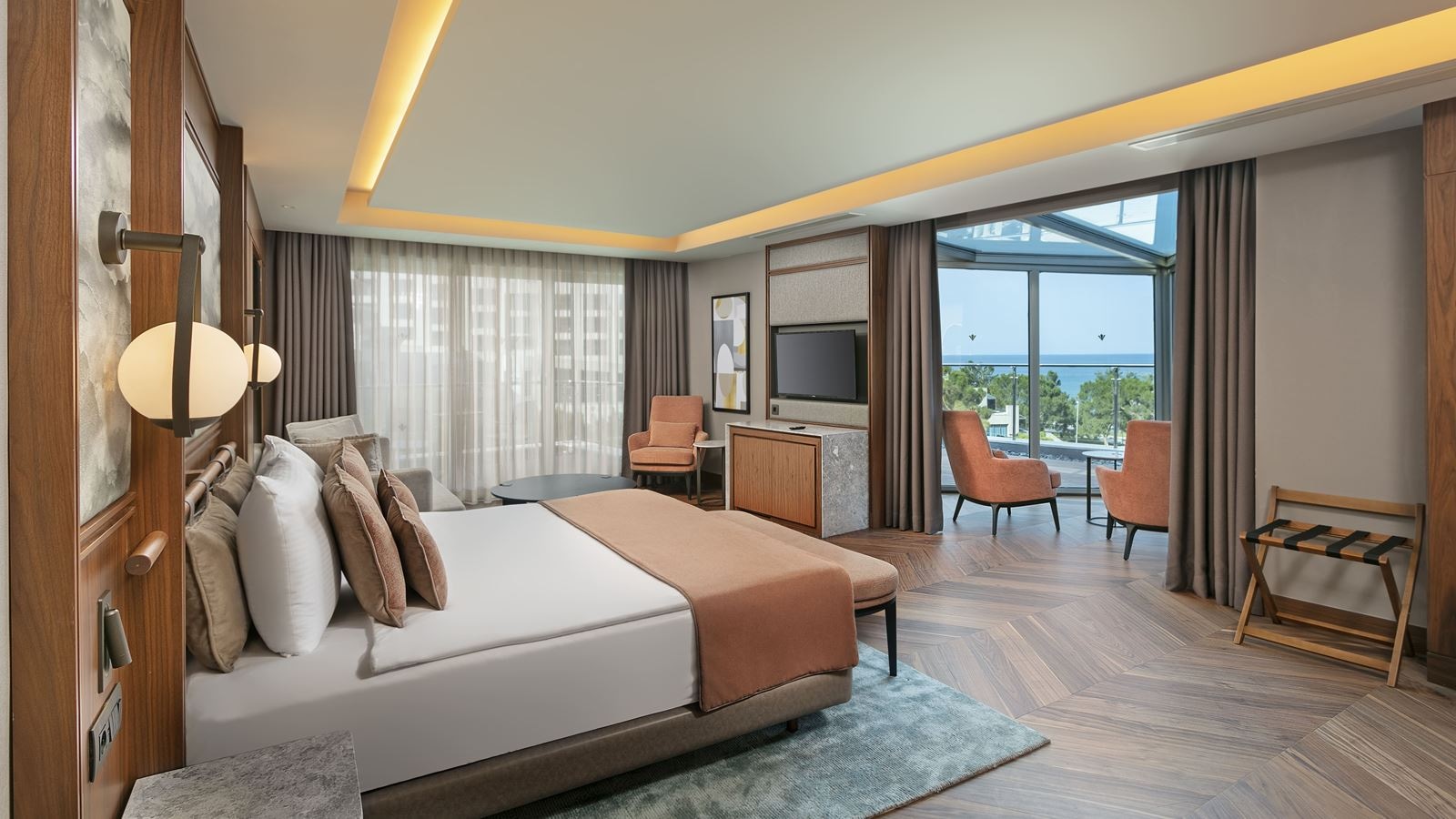 rooms-marine-jacuzzi-room