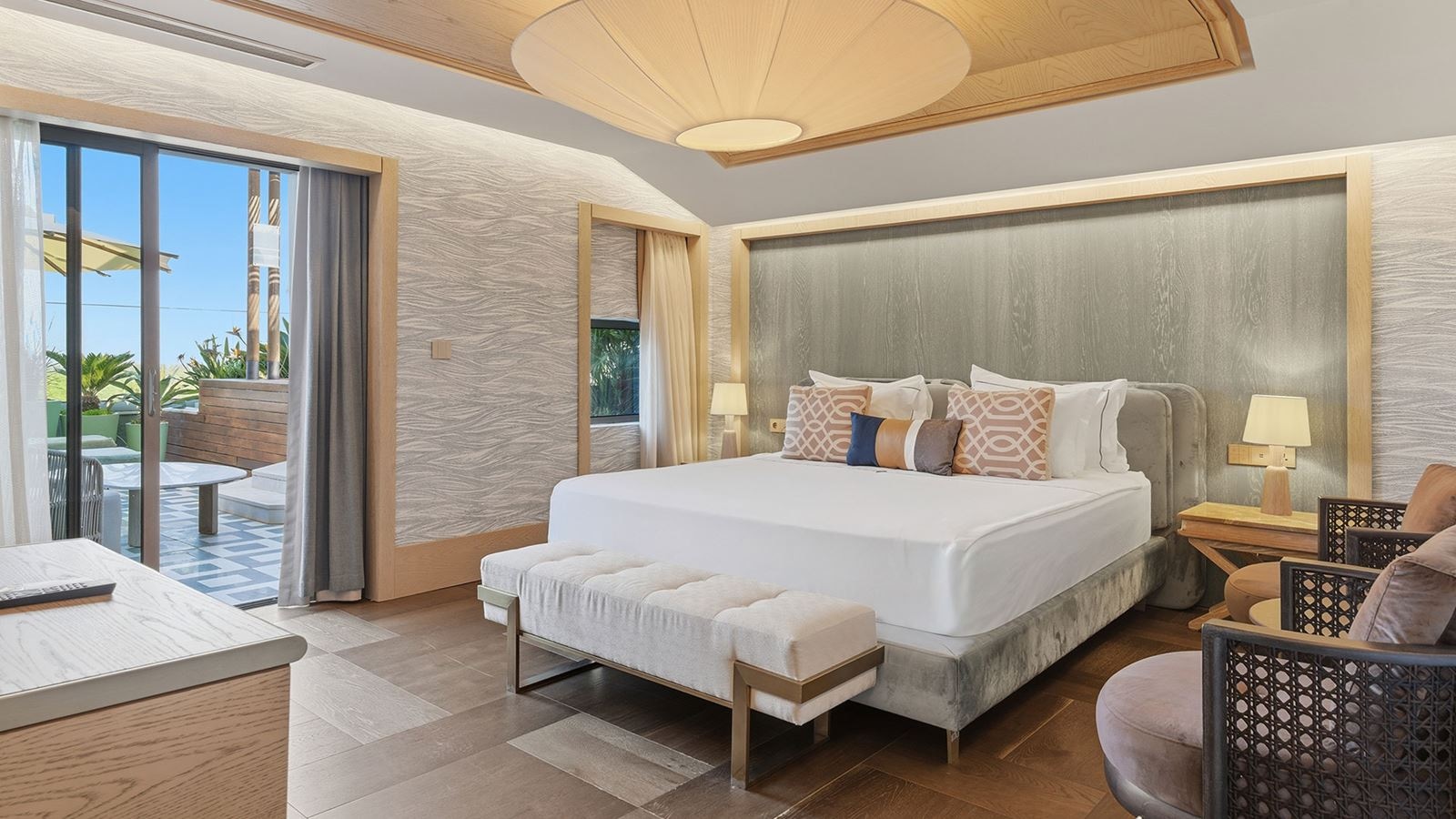 rooms-premier-roof-top-suite