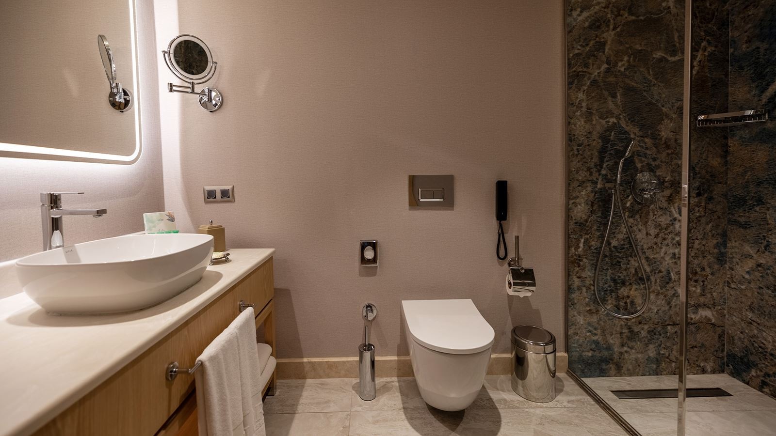 rooms-family-suite-room