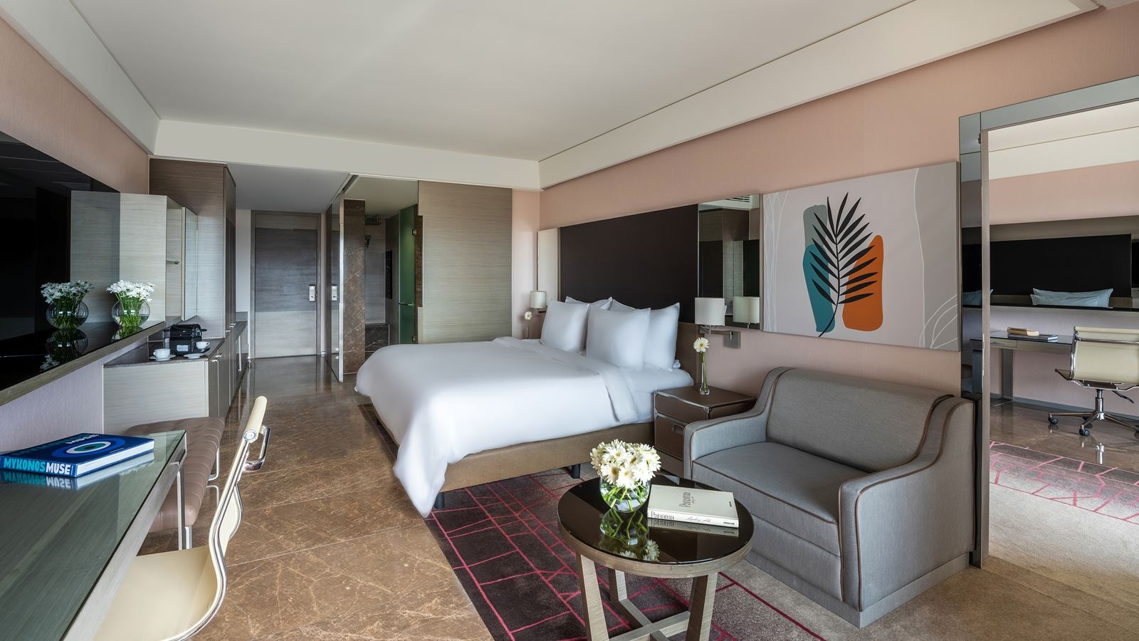 rooms-deluxe-family-room