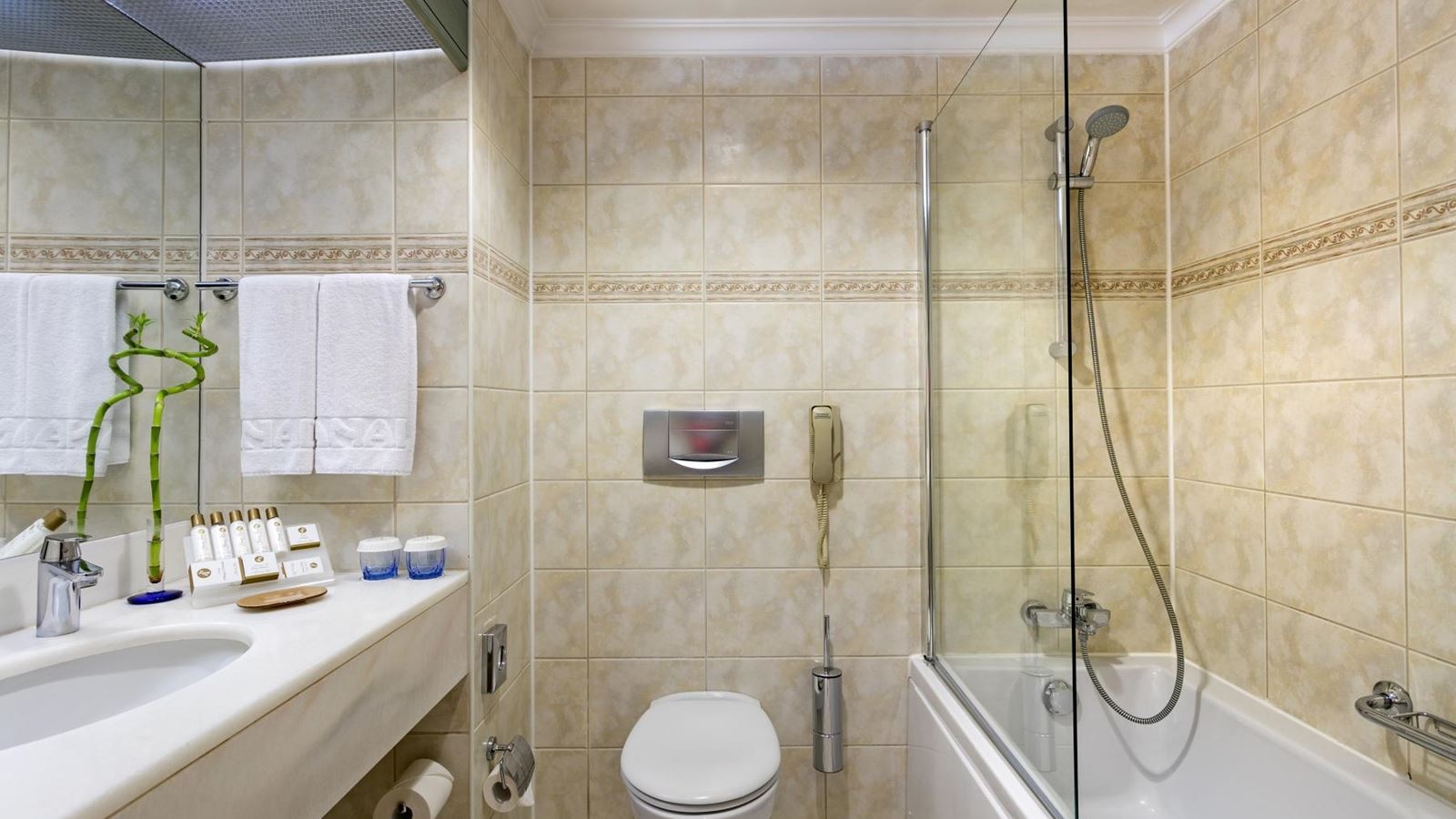 rooms-bungalow-standard-room