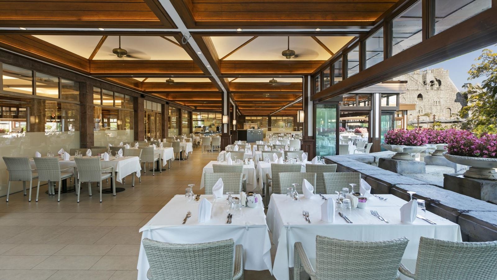 restaurants-main-restaurant