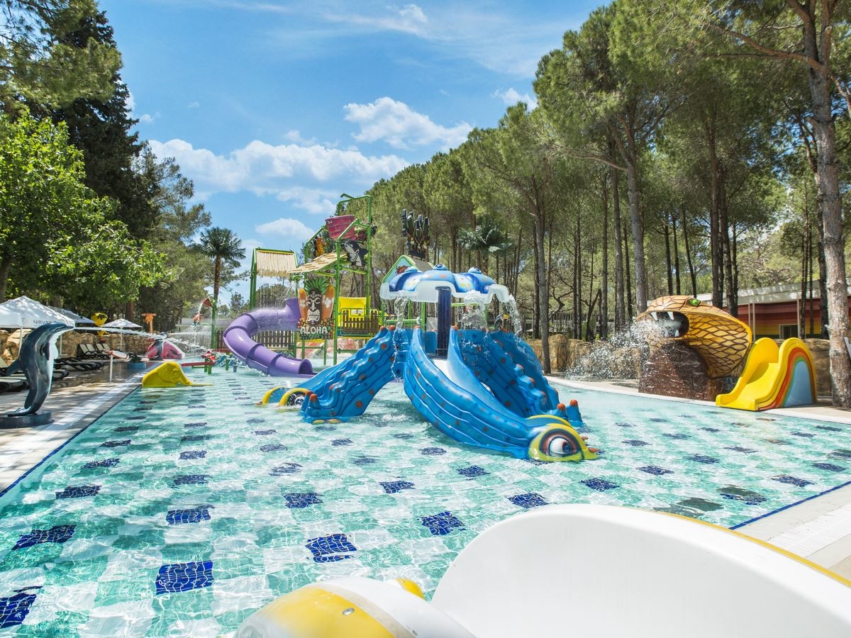 pools-outdoor-childrens-pool