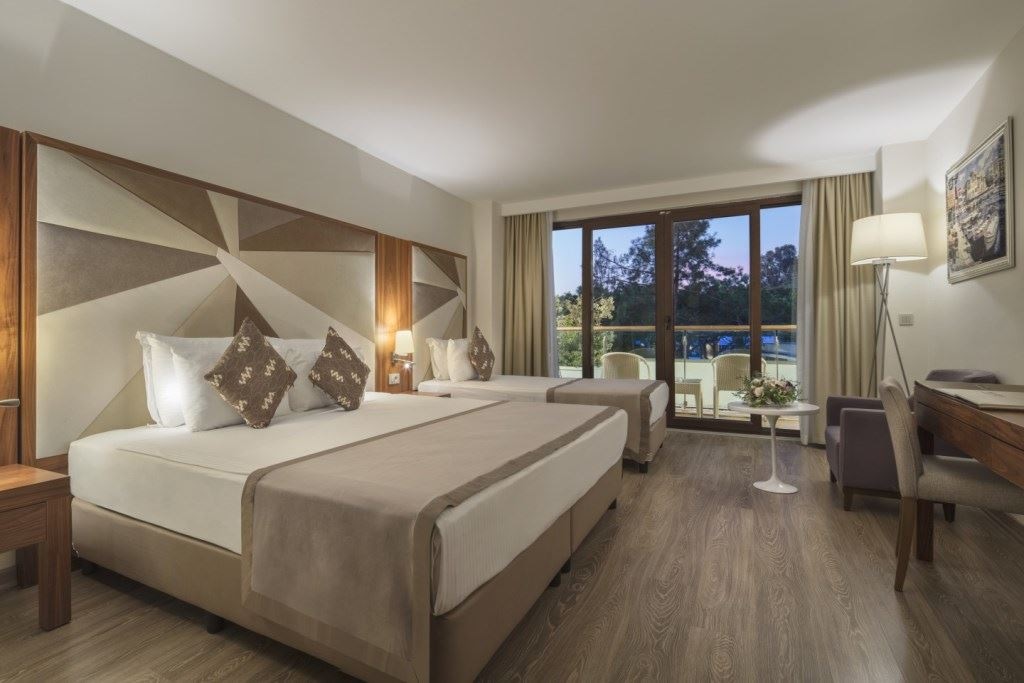 rooms-economy-room-with-balcony