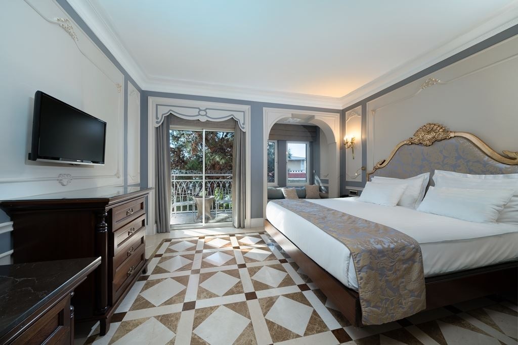 rooms-family-room