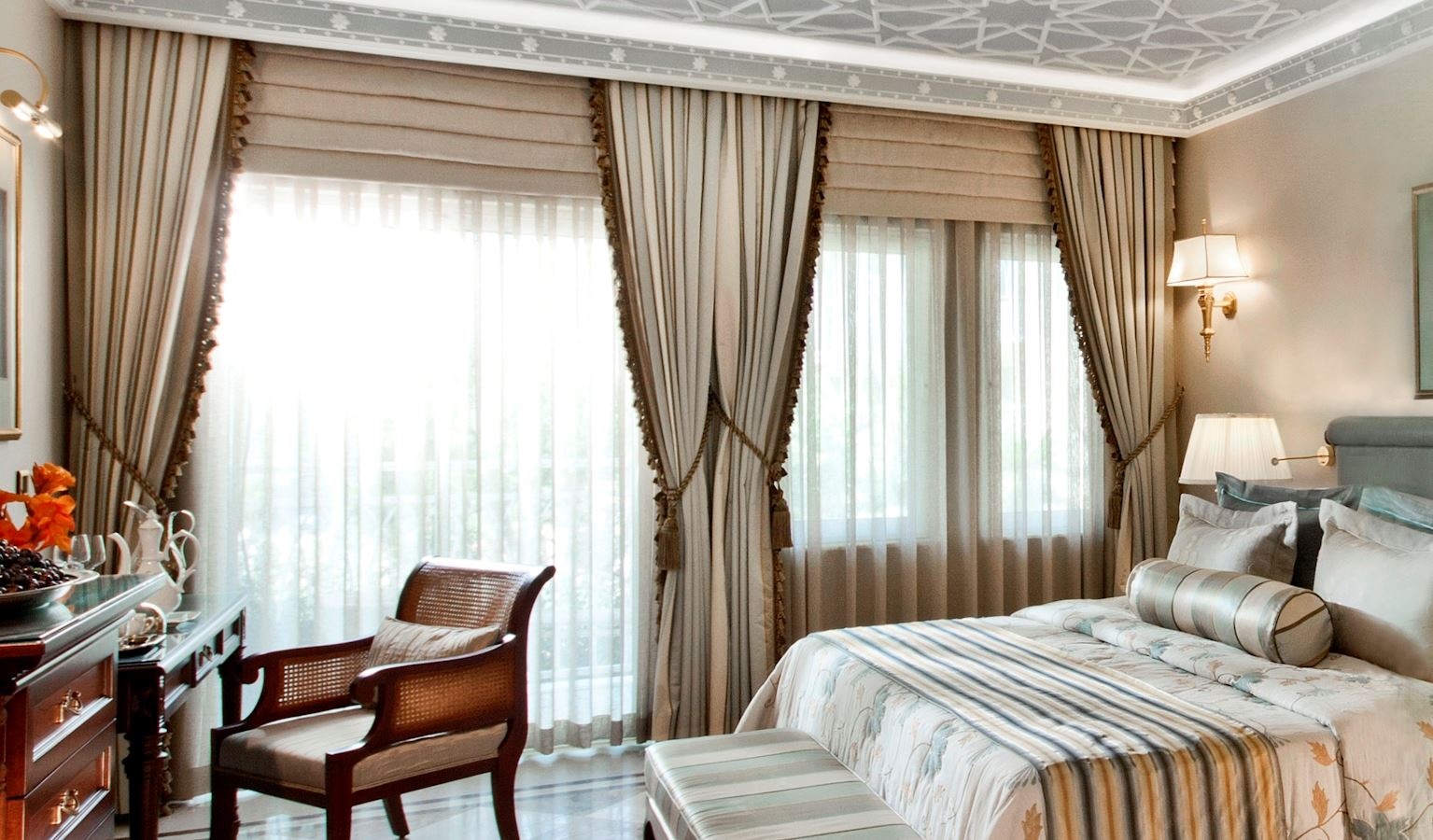 rooms-deluxe-room