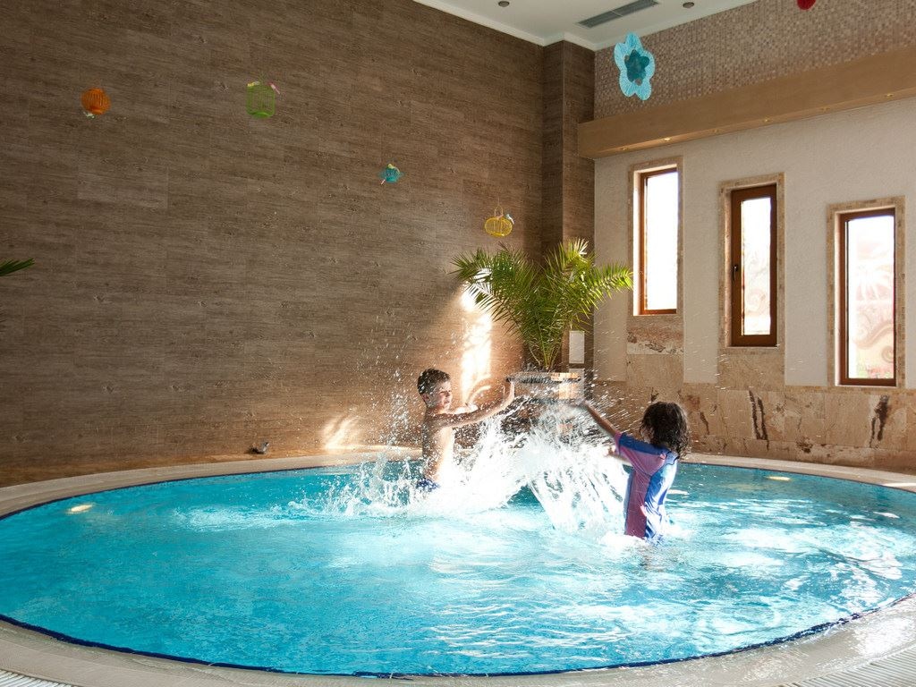 pools-indoor-childrens-pool