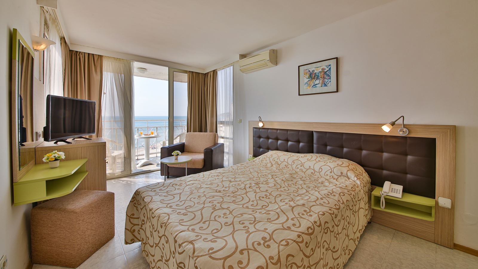 rooms-singleuse-standard-room-seaview-balcony-or-terrace