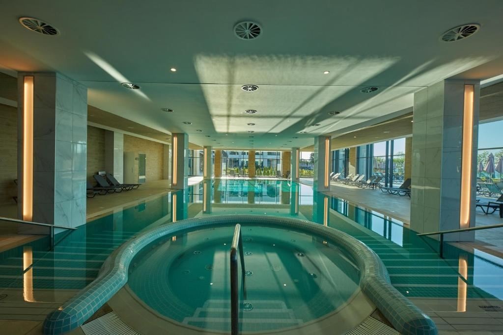pools-indoor-pool
