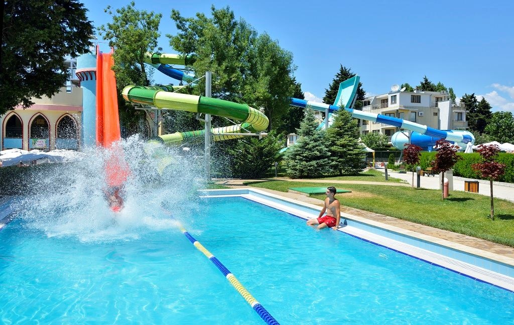 water-park-water-park