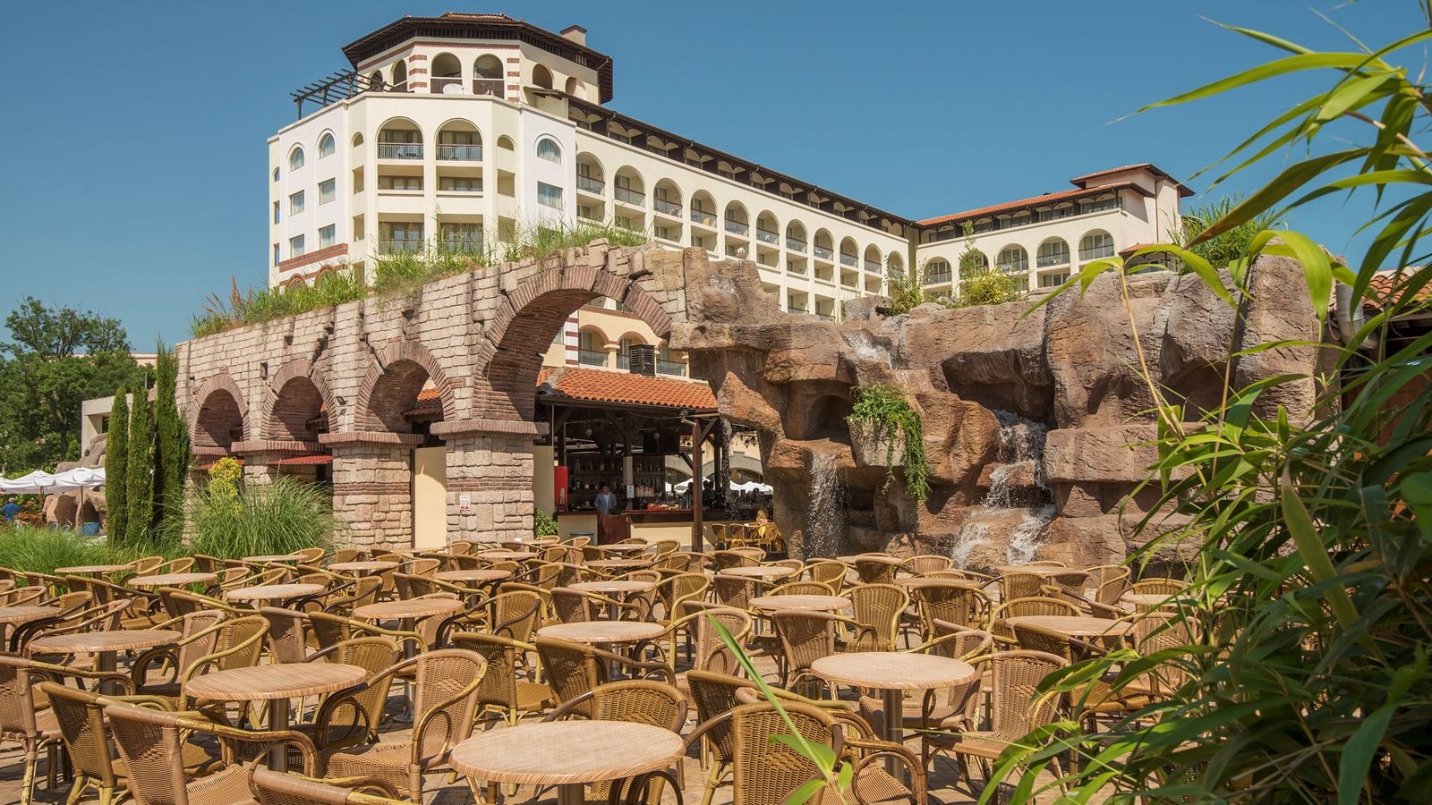 restaurants-restaurants