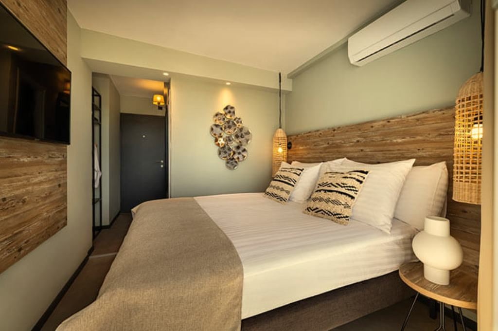 rooms-room-park-view-balcony