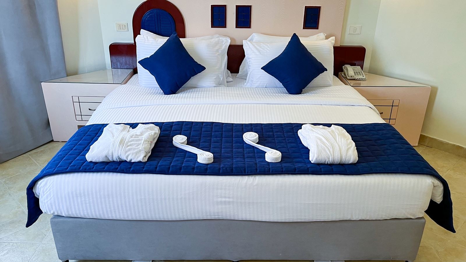 rooms-bungalow-room