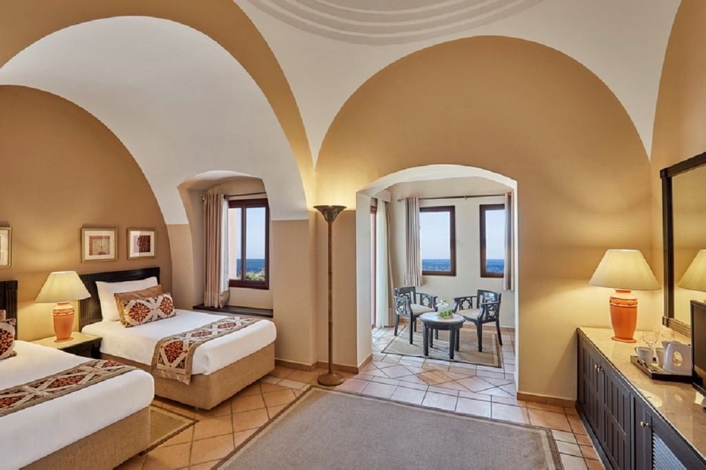 rooms-deluxe-room