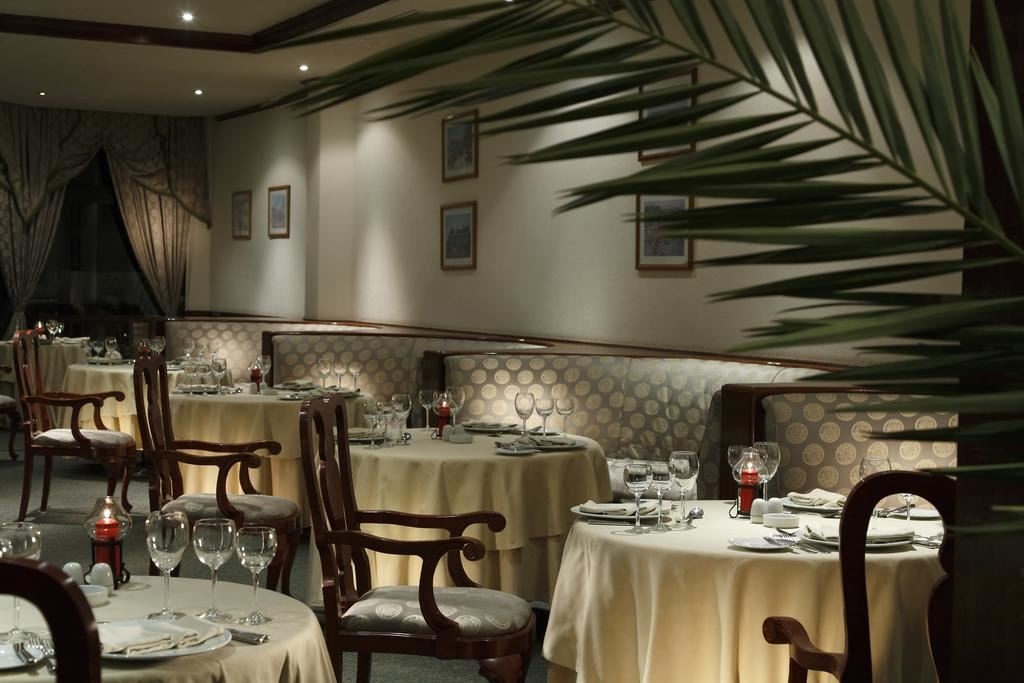 restaurants-restaurants