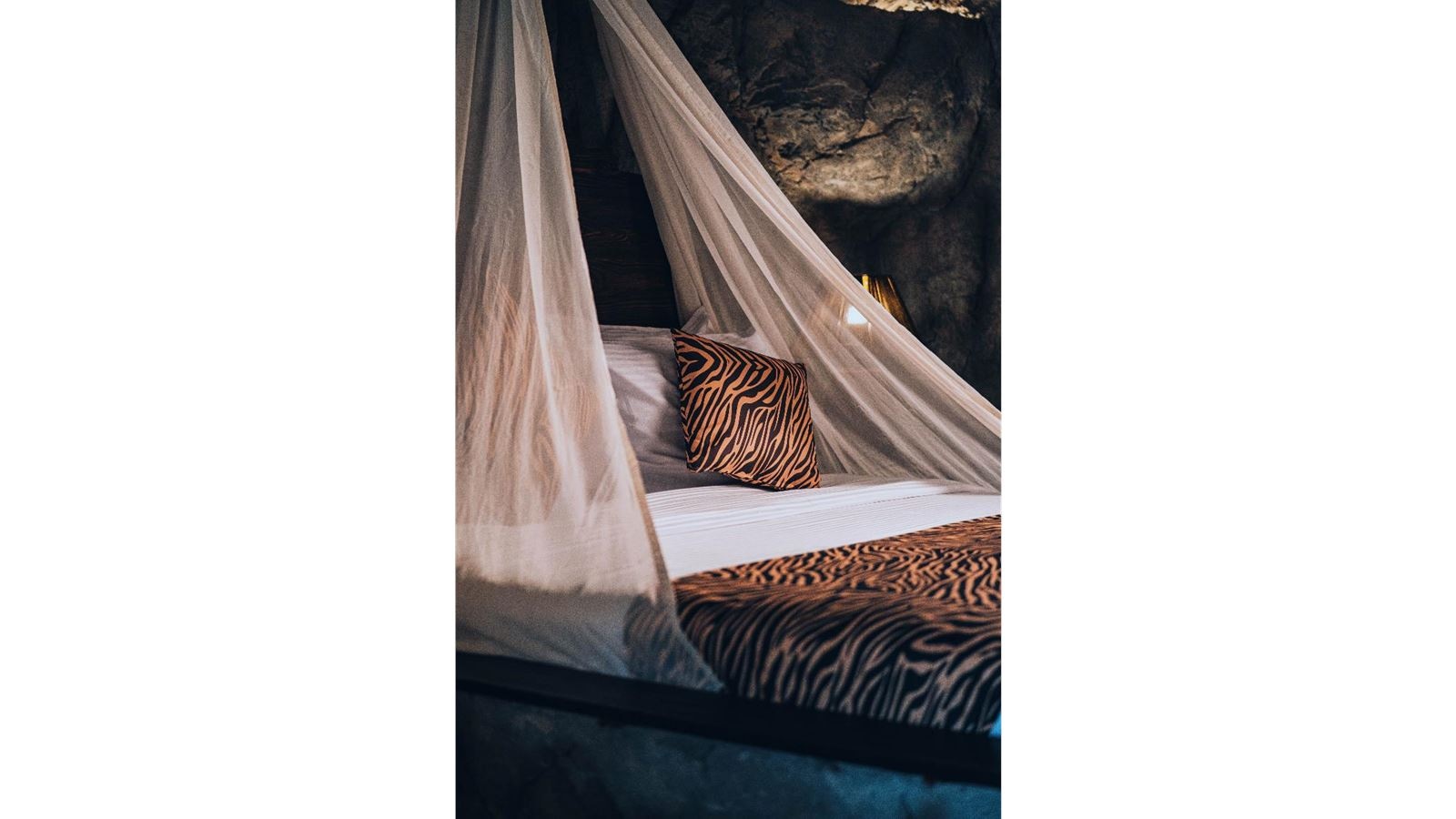 rooms-promo-cave