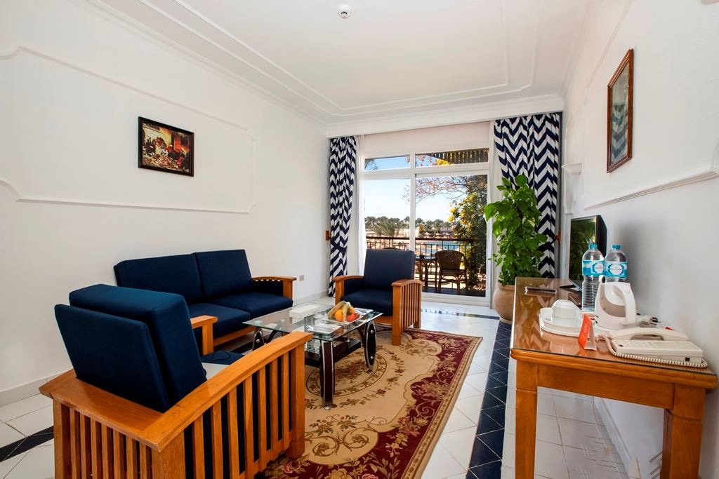 rooms-club-suite-beach-front