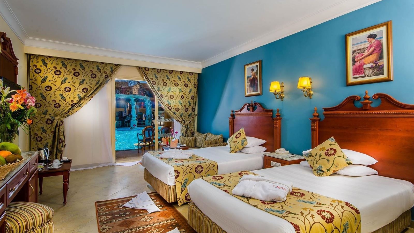 rooms-swim-up-room