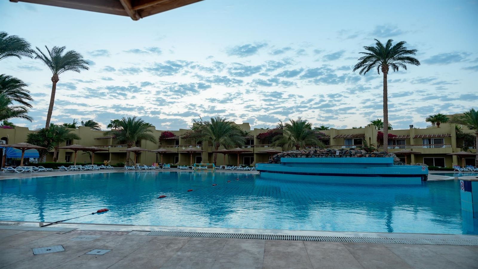 pools-outdoor-pool