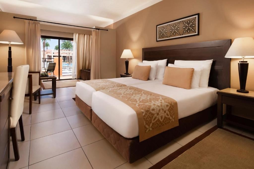 rooms-family-room