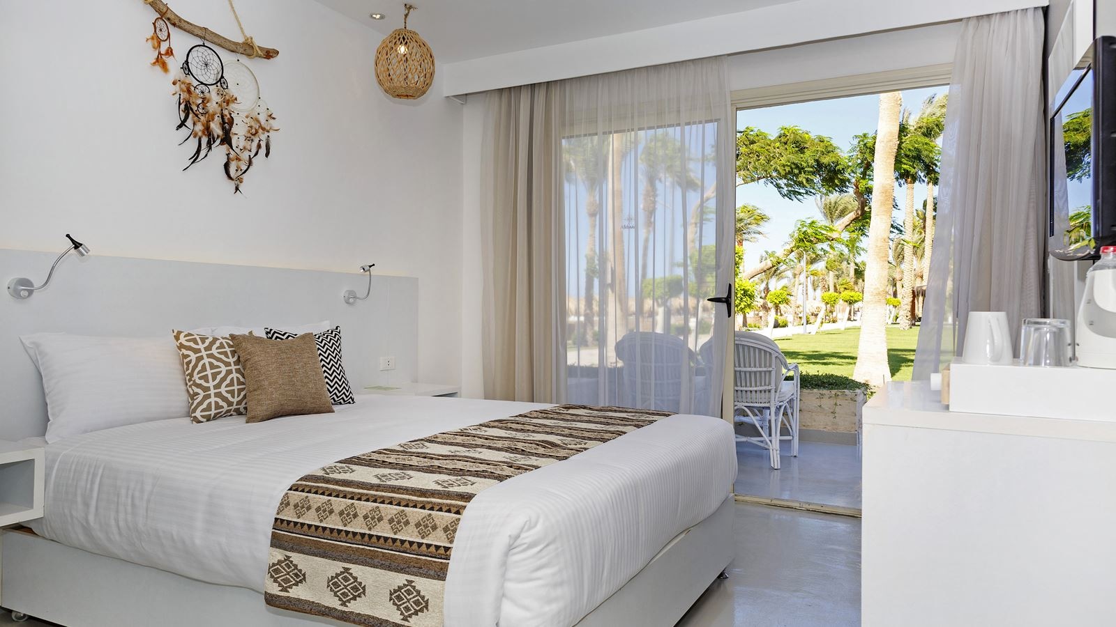 rooms-double-trouble-garden-or-side-sea-view