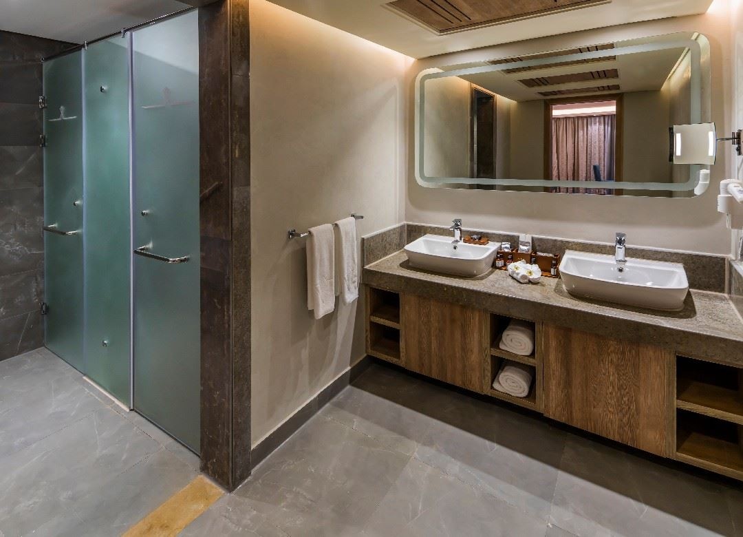 rooms-suite-garden-view