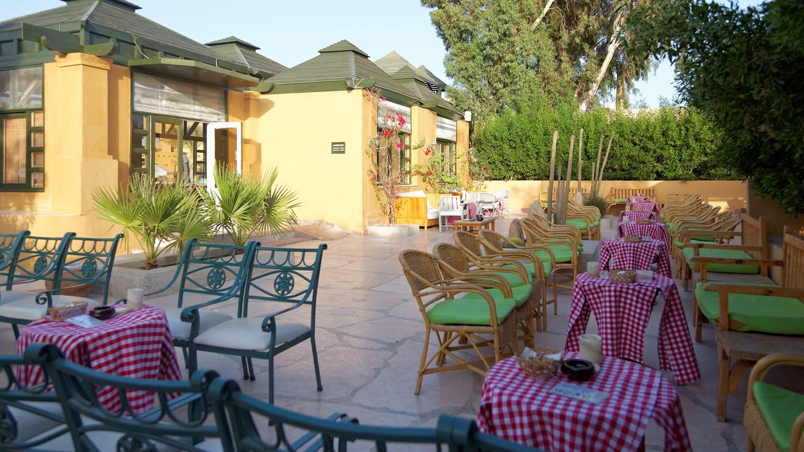 restaurants-restaurants