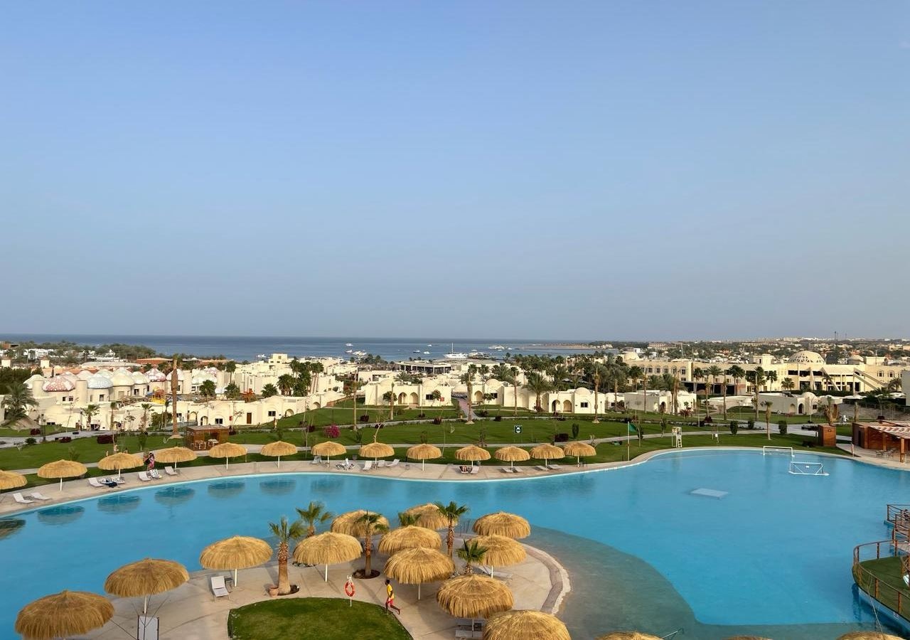 rooms-main-building-junior-suite-pool-view