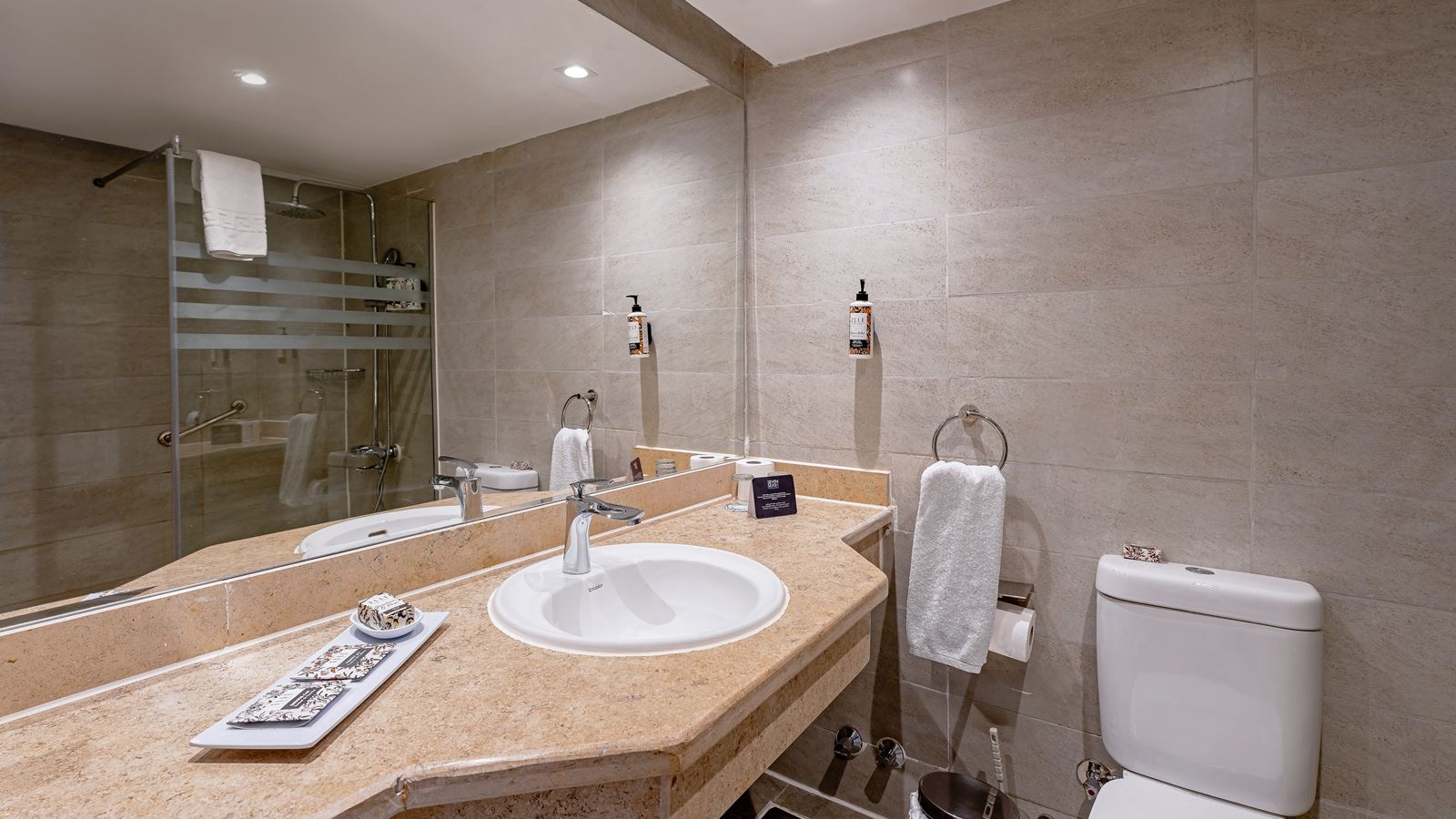 rooms-family-room-2-bedrooms