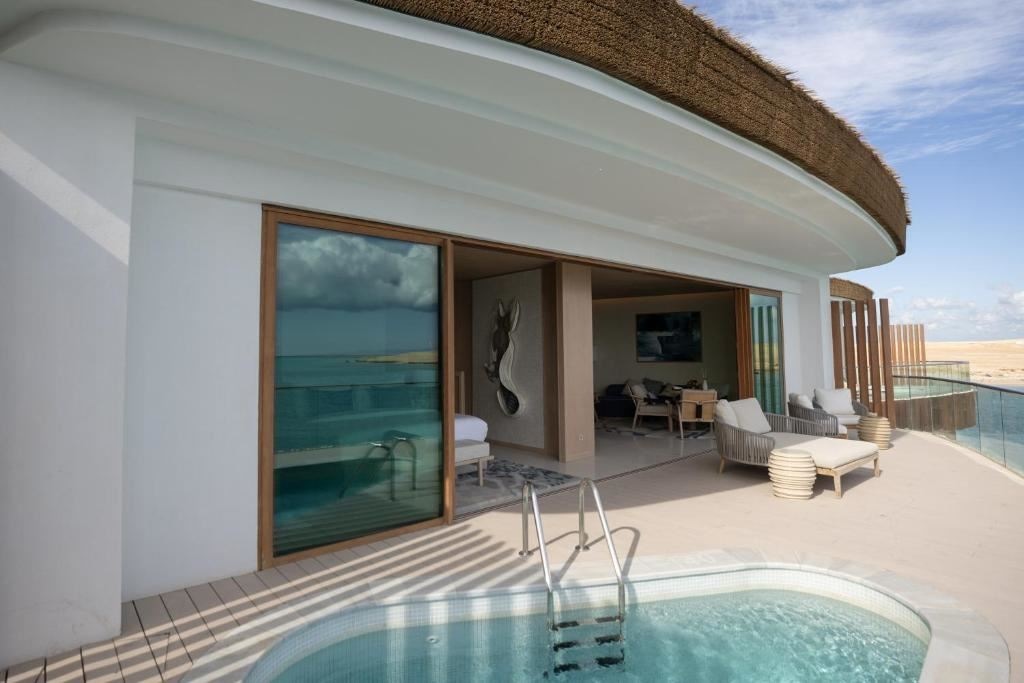 rooms-water-bungalow-suit