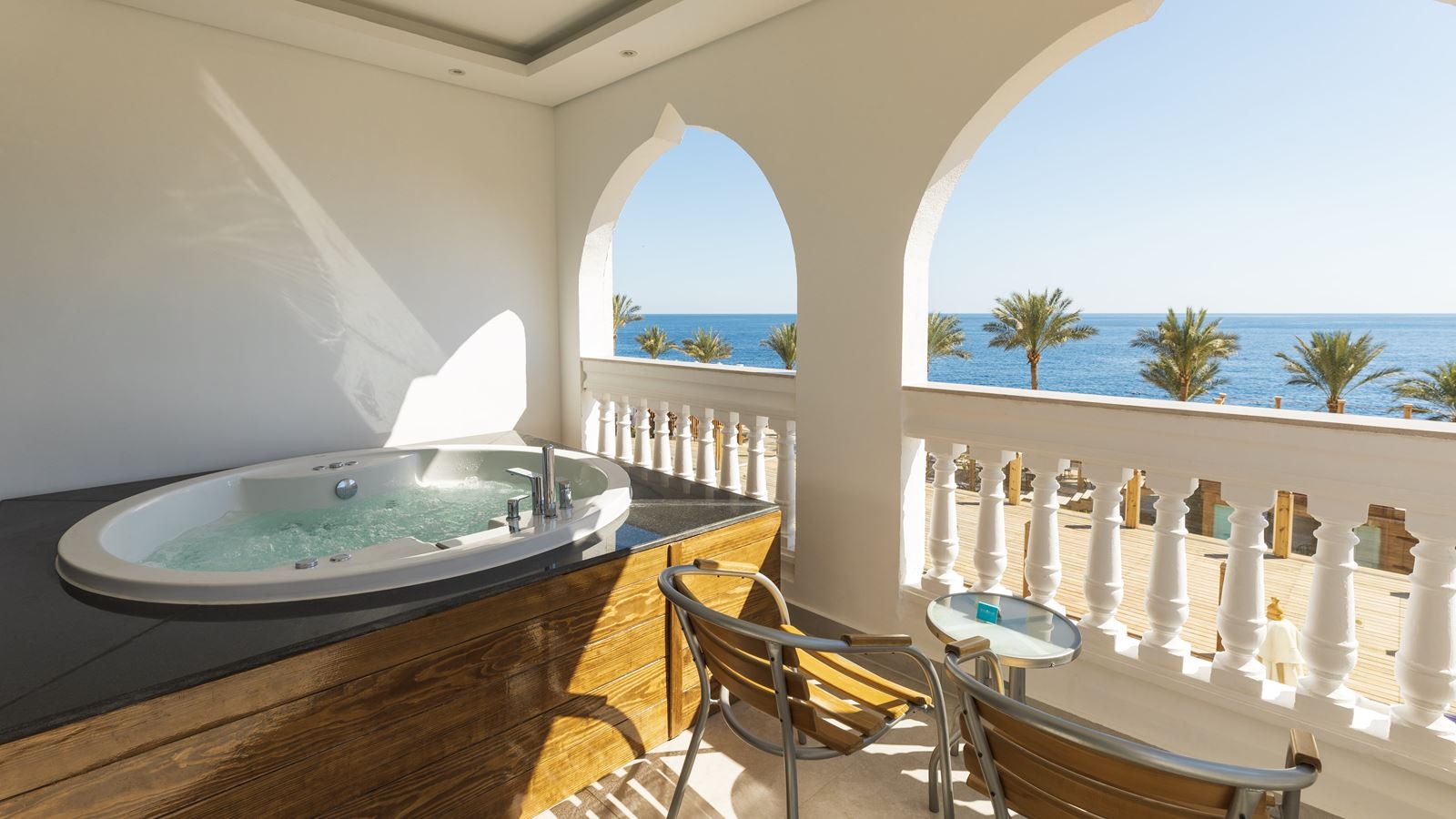 rooms-executive-jacuzzi-suite