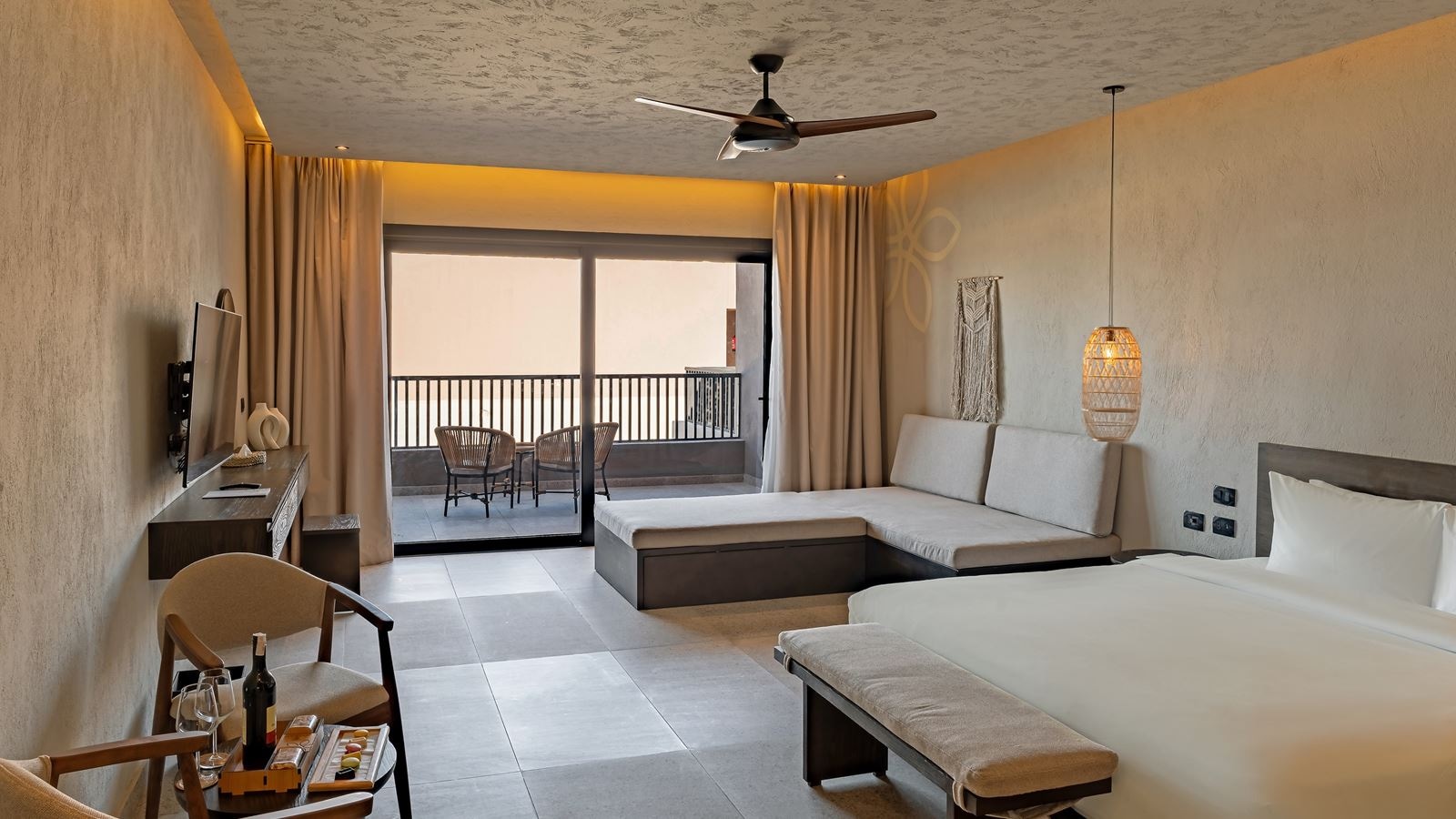 rooms-suite-family-side-sea-view