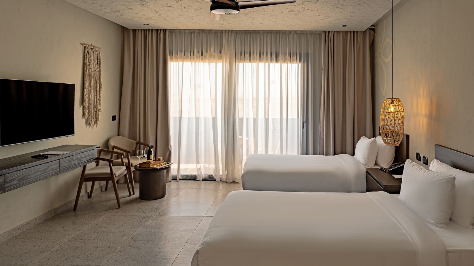rooms-suite-family-side-sea-view