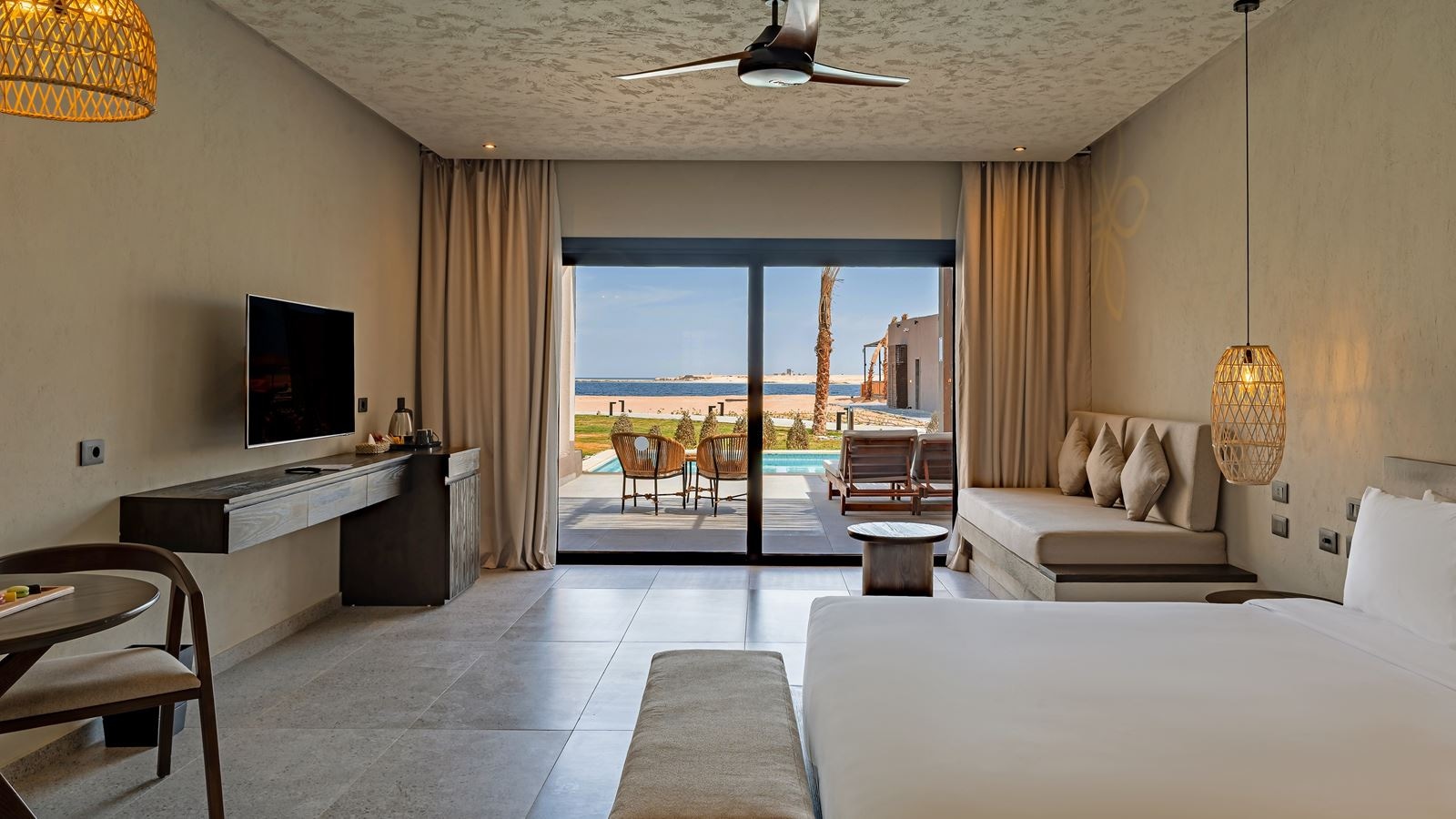 rooms-swim-up-suite-beach-front-sea-view