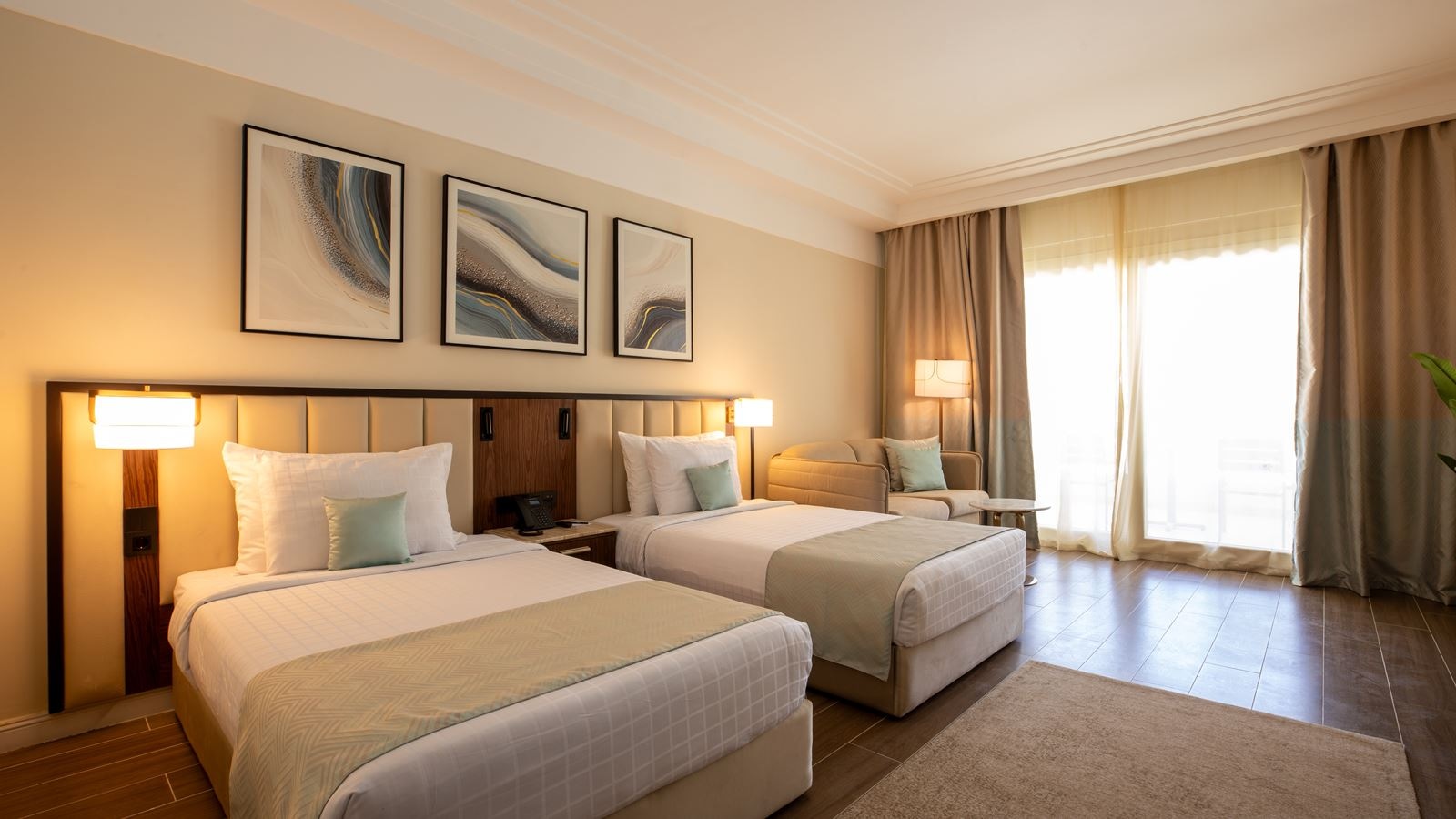 rooms-premium-room-pool-view