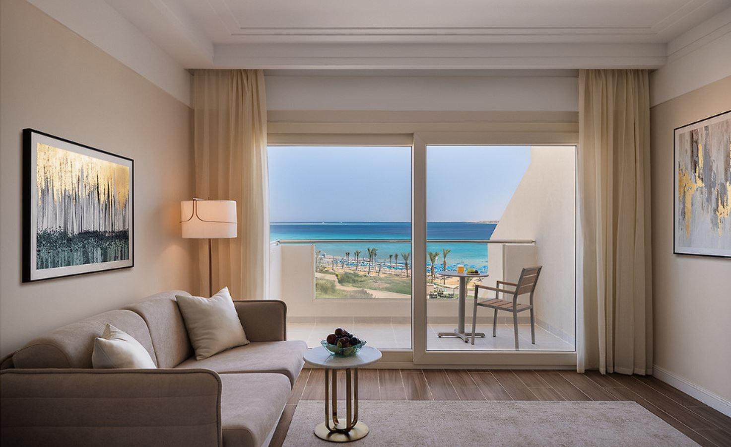 rooms-club-room-beach-front-view--vip-amenities