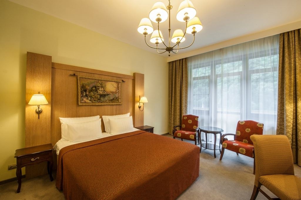 rooms-delux-balcony-dbl