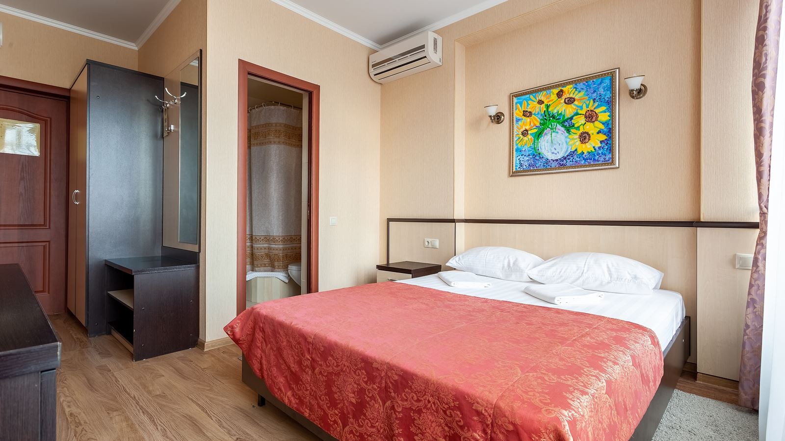 rooms-standard-with-balcony