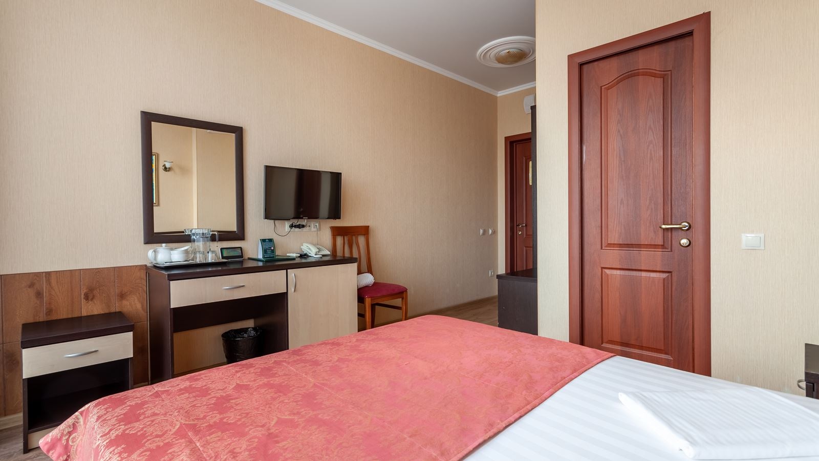 rooms-standard-with-balcony