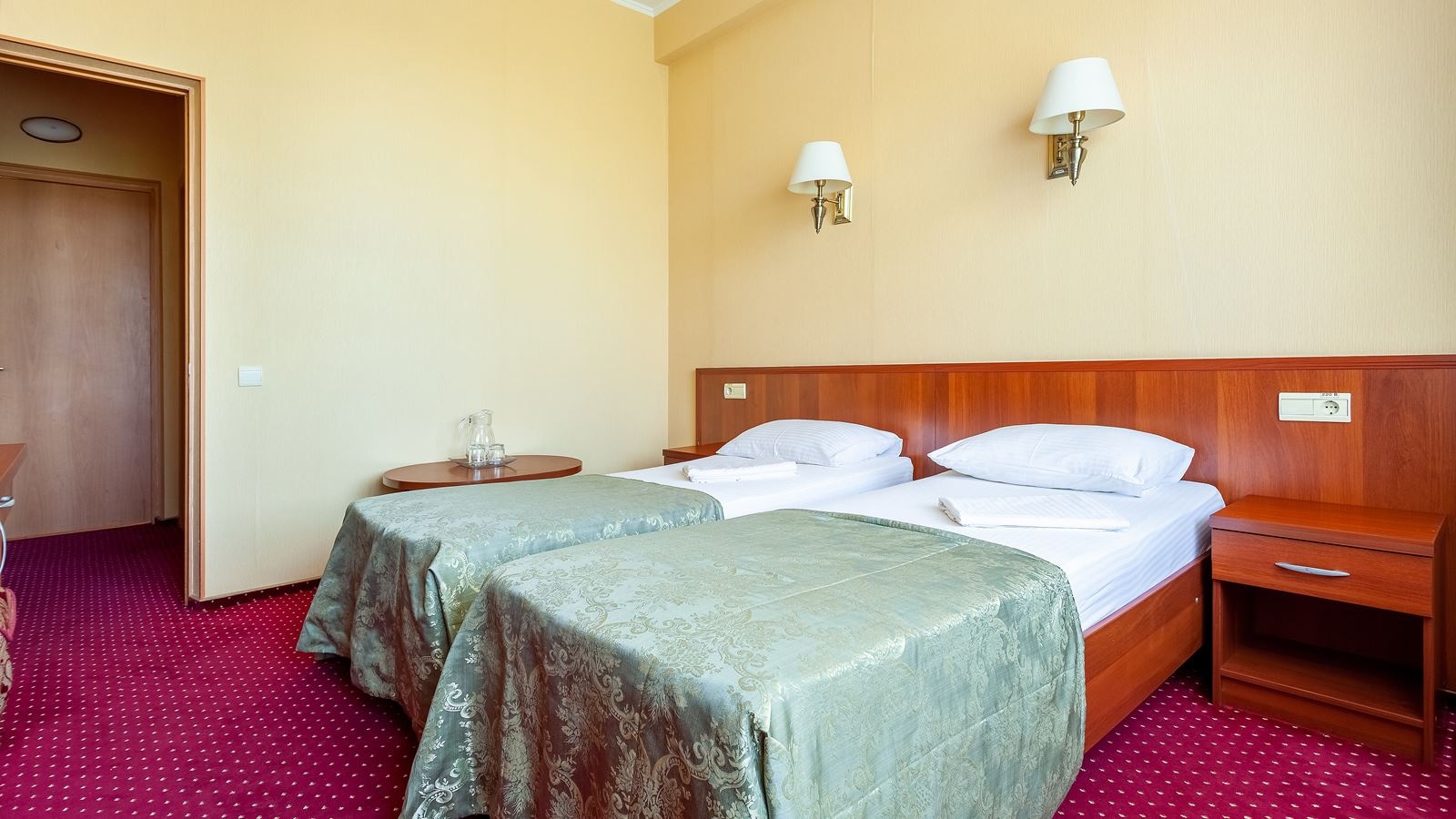 rooms-standard-with-balcony