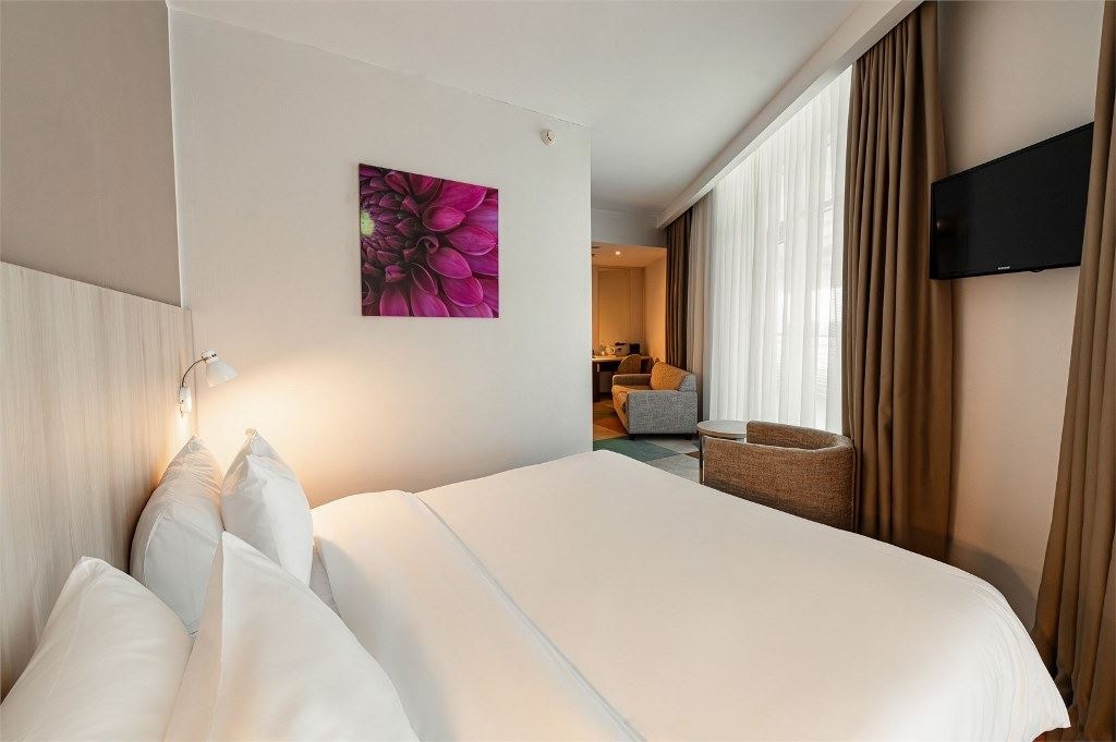 rooms-polu-lux
