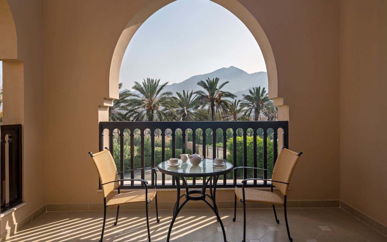 rooms-deluxe-room