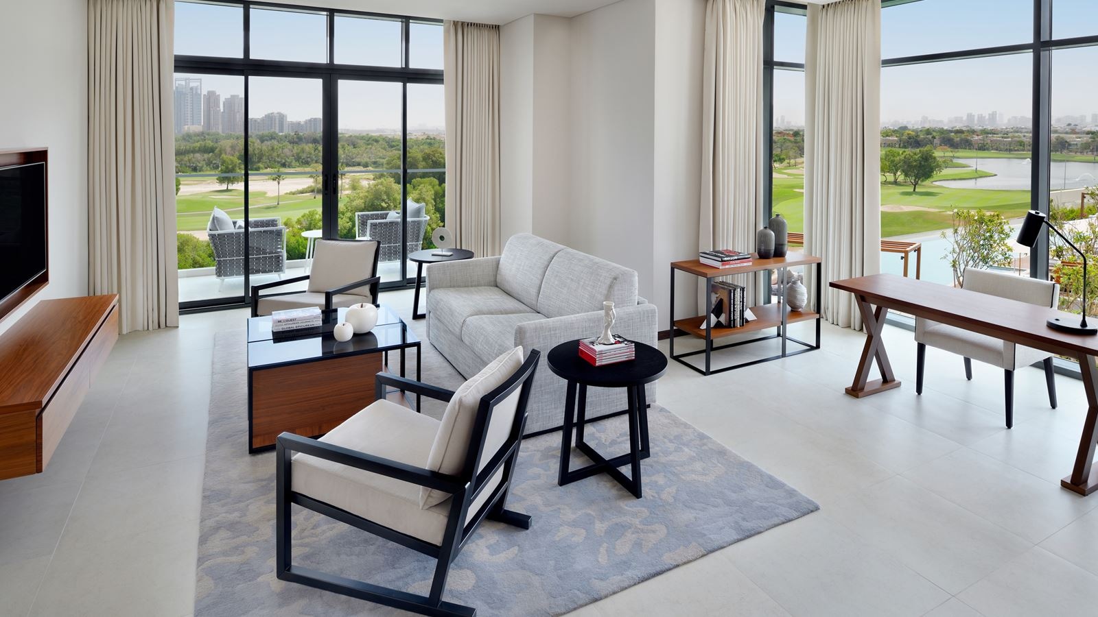 rooms-executive-suite-golf-view