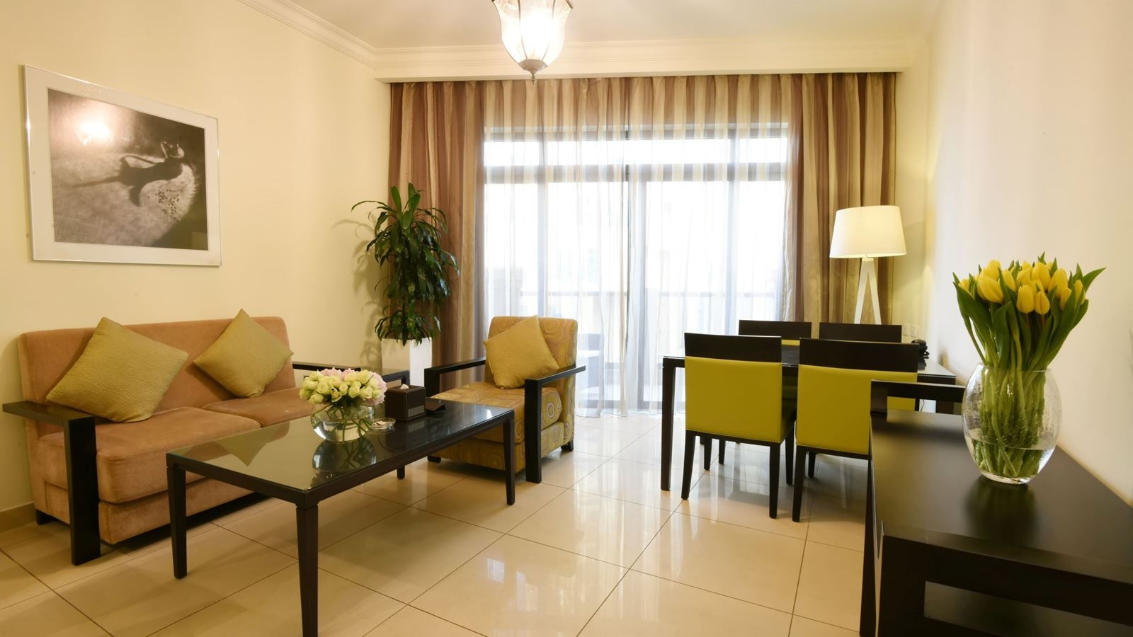 rooms-one-bedroom-suite-city-view