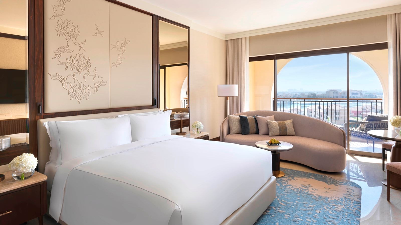 rooms-club-room