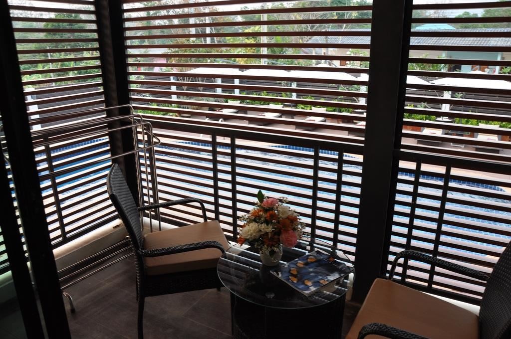 rooms-deluxe-room